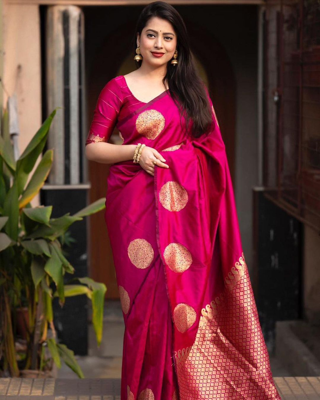 Elegant Pink Silk Saree with Gold Polka Motifs & Rich Designer Pallu