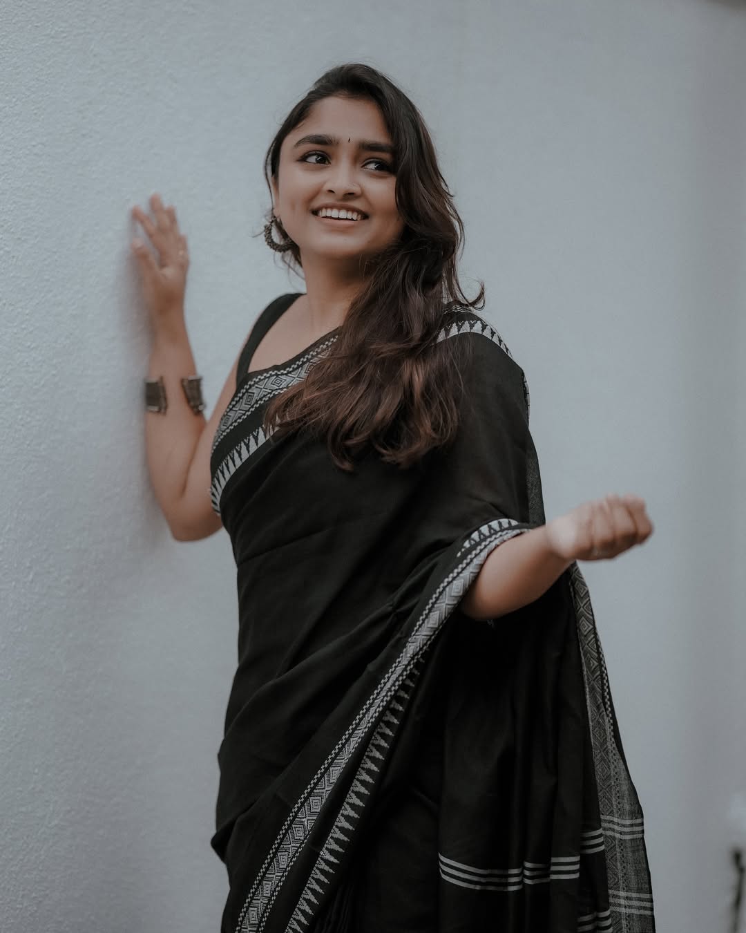 Women's Elegant Black Saree with Silver Border