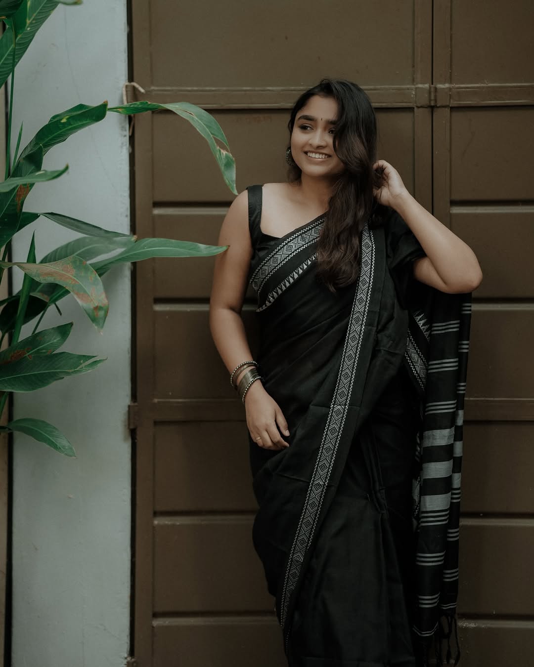 Women's Elegant Black Saree with Silver Border