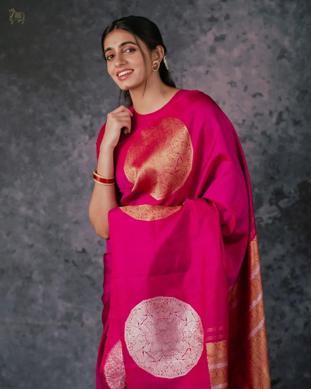 Self Design Banarasi Jacquard Saree  (Pink)