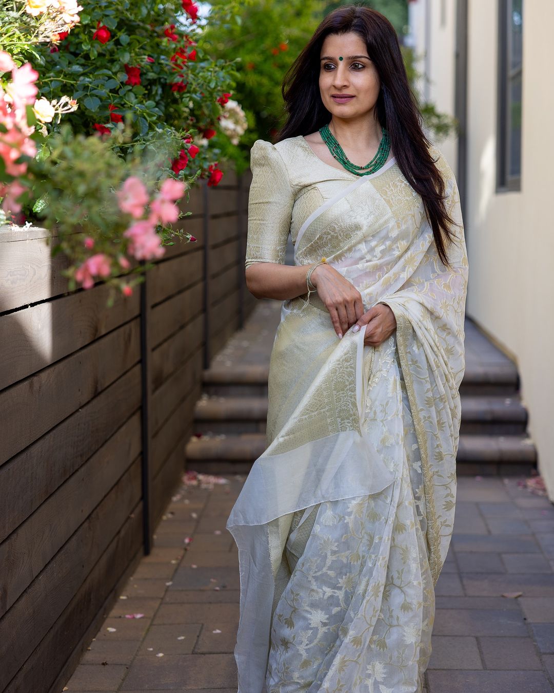 Women's Elegant White Floral Woven Saree with Golden Border