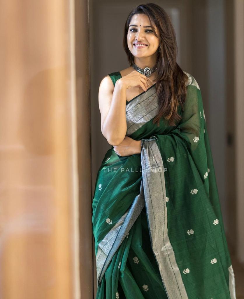 Women's Emerald Green Saree with Silver Zari Border