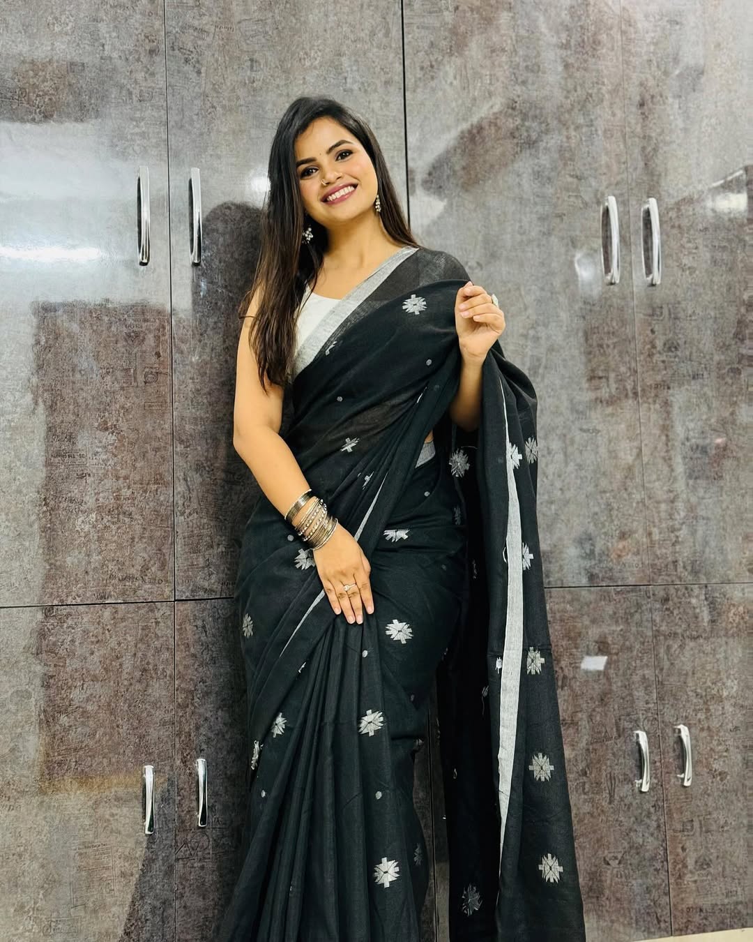 Women's Black Saree with Silver Woven Motifs