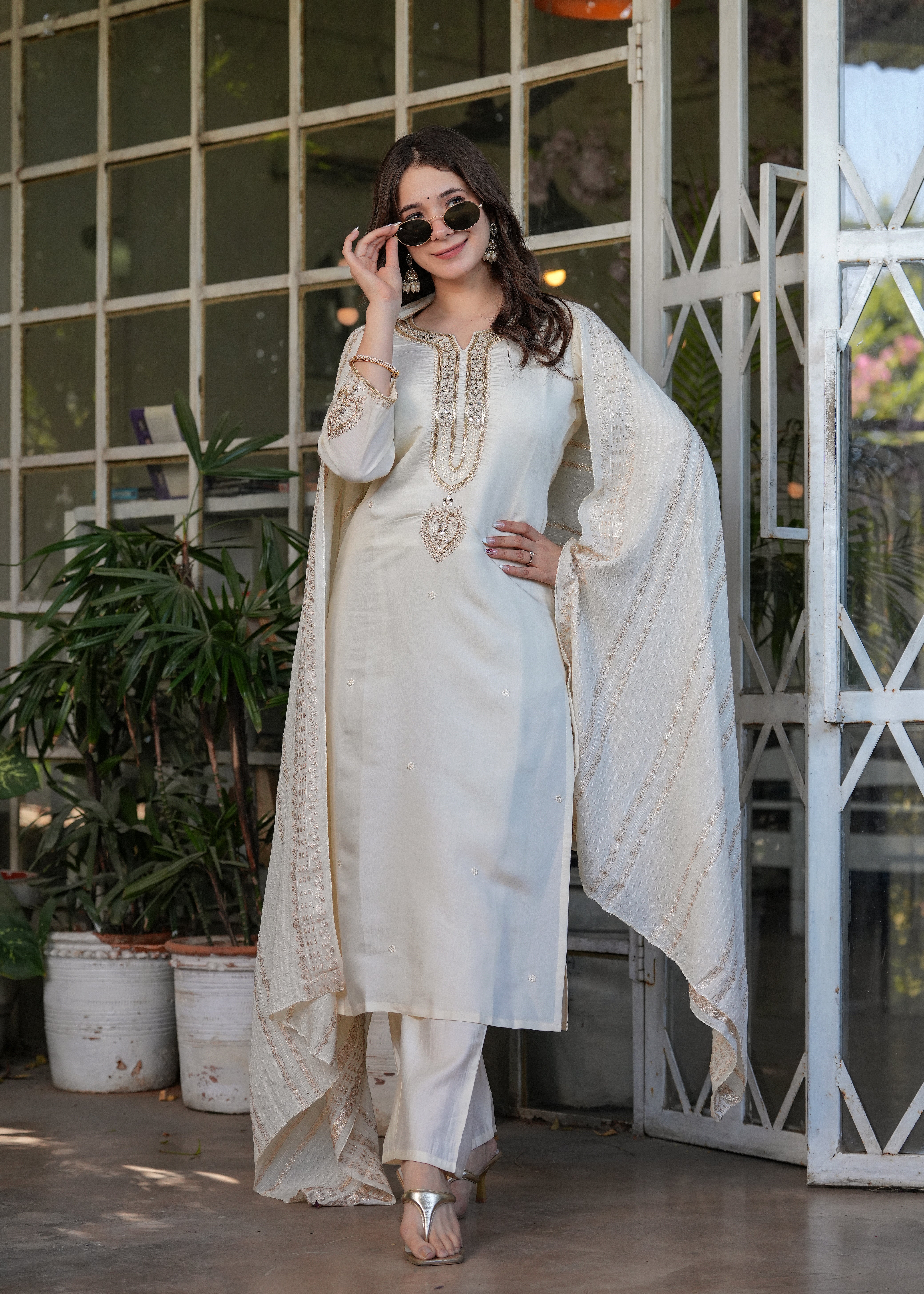 Elegant Off-White Embroidered Kurta Pant Set with Designer Dupatta for Women